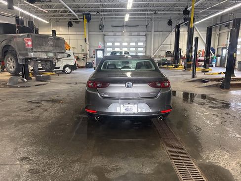 Used 2020 MAZDA MAZDA3 Sedan w/ Preferred Package image 6