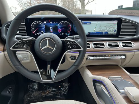 Certified 2025 Mercedes-Benz GLS 450 450 image 30