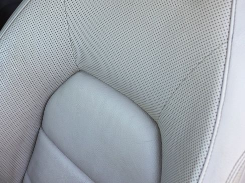 Used 2017 Mercedes-Benz E 400 Cabriolet image 26