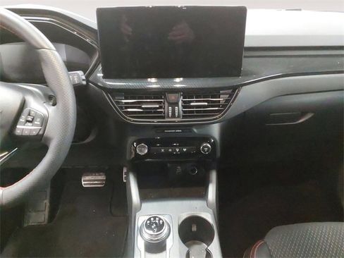 Used 2024 Ford Escape ST-Line w/ Tech Pack #1 image 11