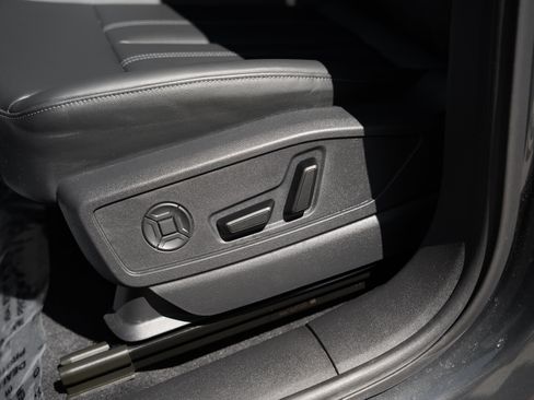 Certified 2025 Audi Q5 Premium w/ Premium Plus AWD/4WD image 22