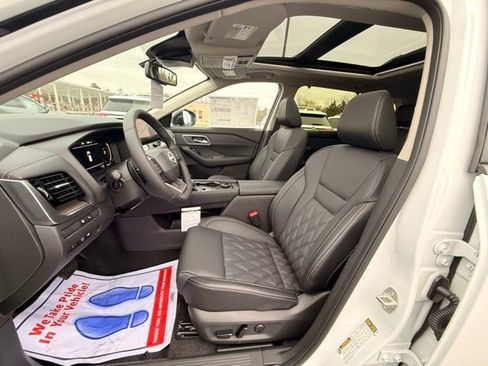 New 2026 Nissan Rogue Platinum w/ Platinum Premium Package image 12