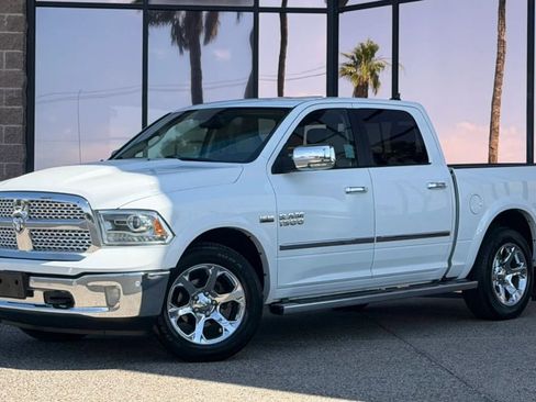Used 2016 RAM 1500 Laramie w/ Convenience Group AWD/4WD image 4