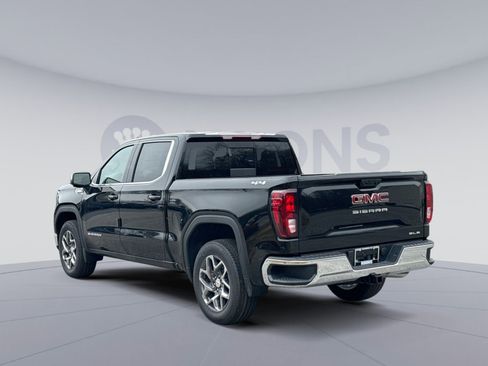 New 2026 GMC Sierra 1500 SLE w/ Preferred Package image 4