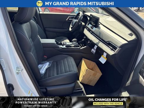 New 2026 Mitsubishi Outlander Trail Edition AWD/4WD image 14