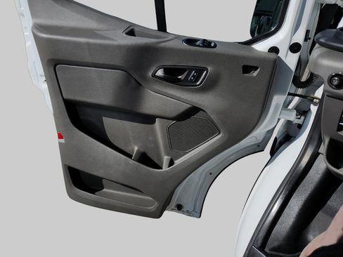 Used 2023 Ford Transit 250 Low Roof AWD w/ Exterior Upgrade Package image 10