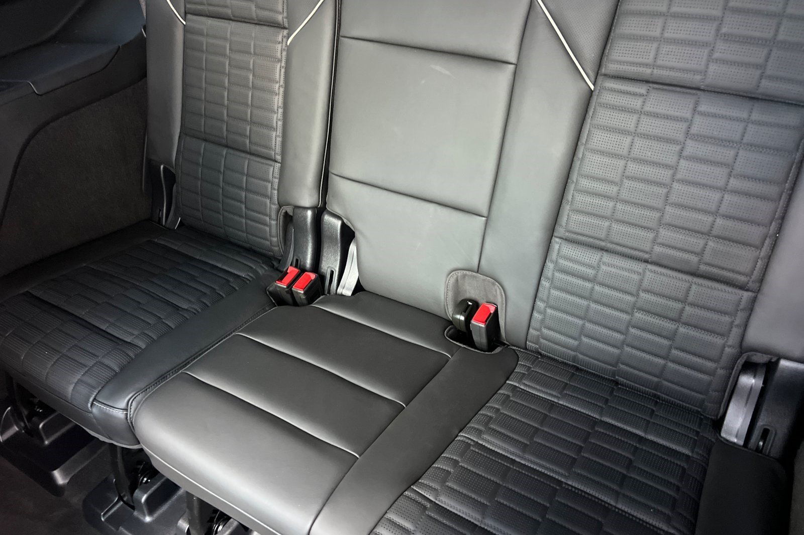 Used 2025 Cadillac Escalade V AWD/4WD image 36