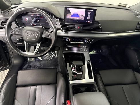 Used 2025 Audi Q5 2.0T Premium w/ Convenience Plus Package AWD/4WD image 11
