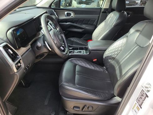 Used 2021 Kia Sorento SX Prestige image 22