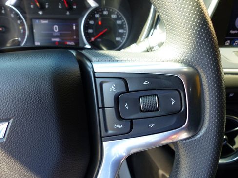 Used 2022 Chevrolet Blazer LT FWD image 26