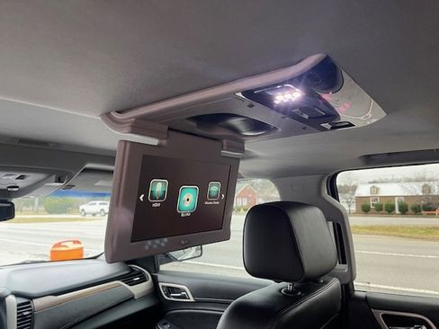 Used 2019 GMC Yukon XL Denali w/ Denali Ultimate Package image 18