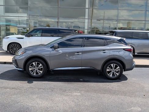 Used 2023 Nissan Murano SV image 2