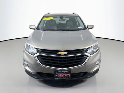 Used 2018 Chevrolet Equinox LT w/ Sun & Infotainment Package AWD/4WD image 2