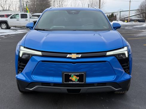 Used 2024 Chevrolet Blazer EV LT image 3