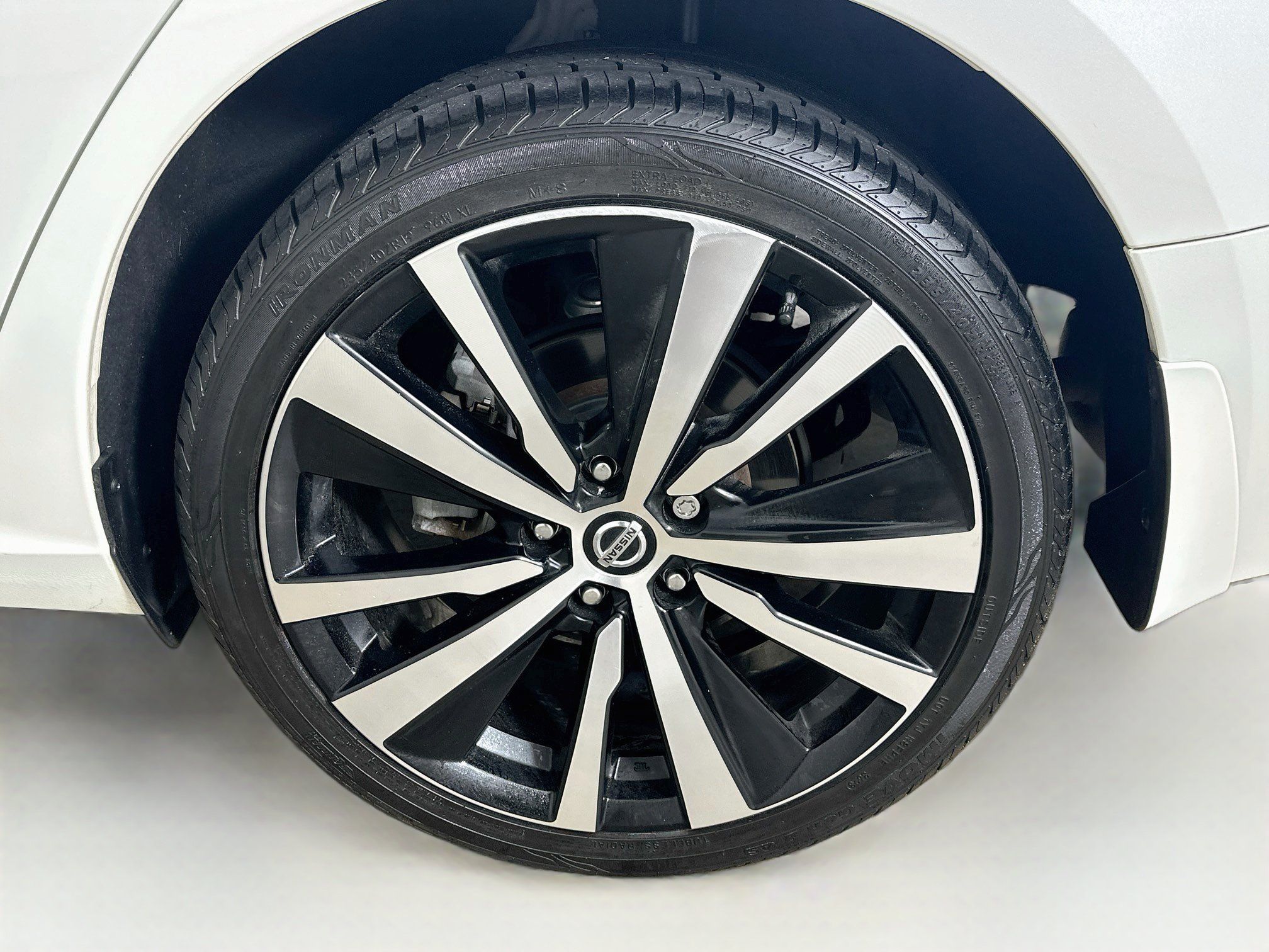 Used 2021 Nissan Altima 2.5 SR w/ SR Premium Package AWD/4WD image 11