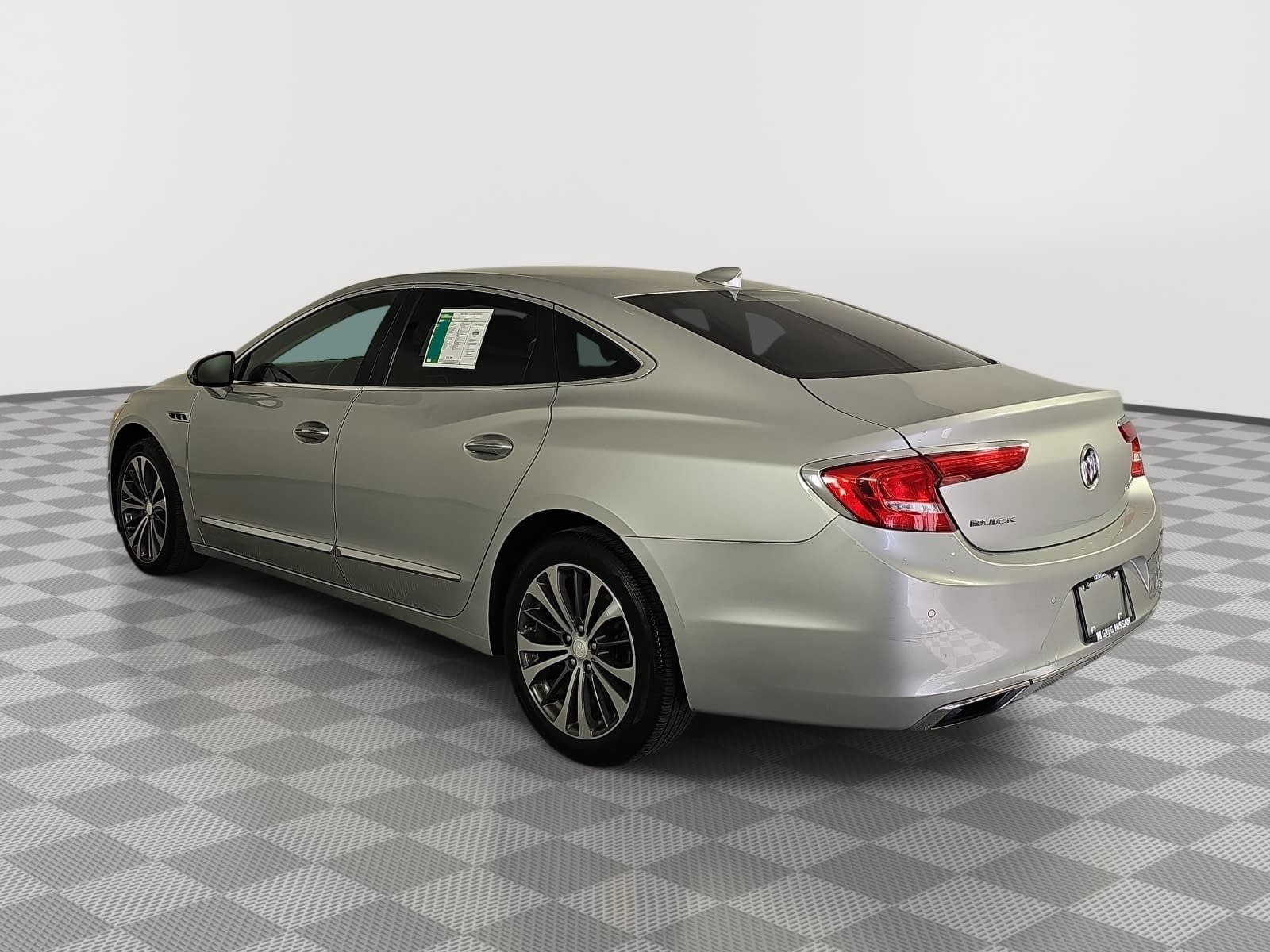 Used 2017 Buick LaCrosse Essence FWD image 6