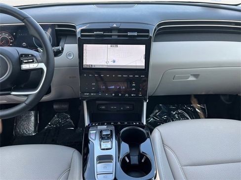 Used 2024 Hyundai Tucson Limited image 10