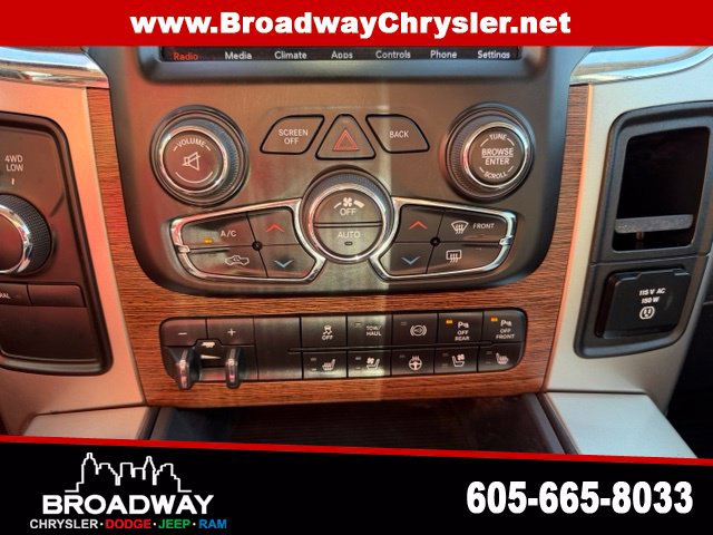 Used 2018 RAM 3500 Laramie w/ Convenience Group AWD/4WD image 19