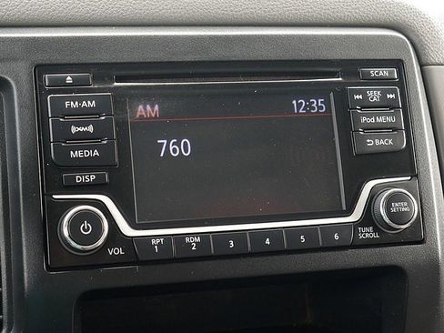 Used 2018 Nissan NV 2500 SV image 22