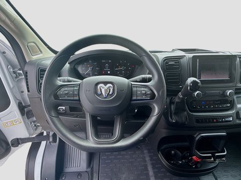 Used 2023 RAM ProMaster 2500 w/ Convenience Group image 8