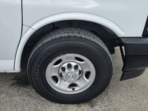 Used 2019 Chevrolet Express 2500 w/ Driver Convenience Package image 22