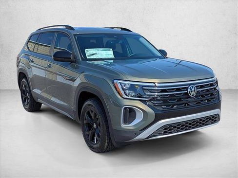 New 2026 Volkswagen Atlas Peak Edition AWD/4WD image 3