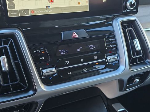 Used 2023 Kia Sorento S image 27