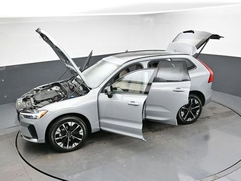 New 2026 Volvo XC60 B5 Plus w/ Protection Package Premier image 53