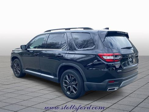 Used 2023 Honda Pilot Elite image 4