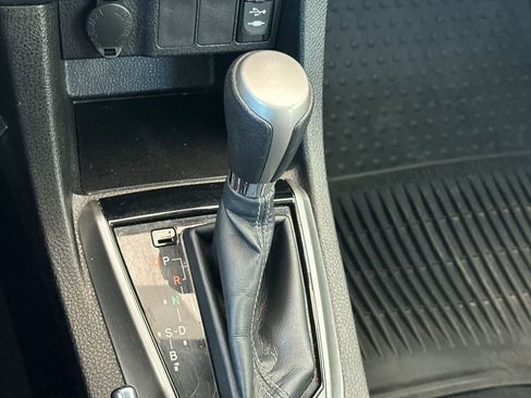 Used 2016 Toyota Corolla LE FWD image 22