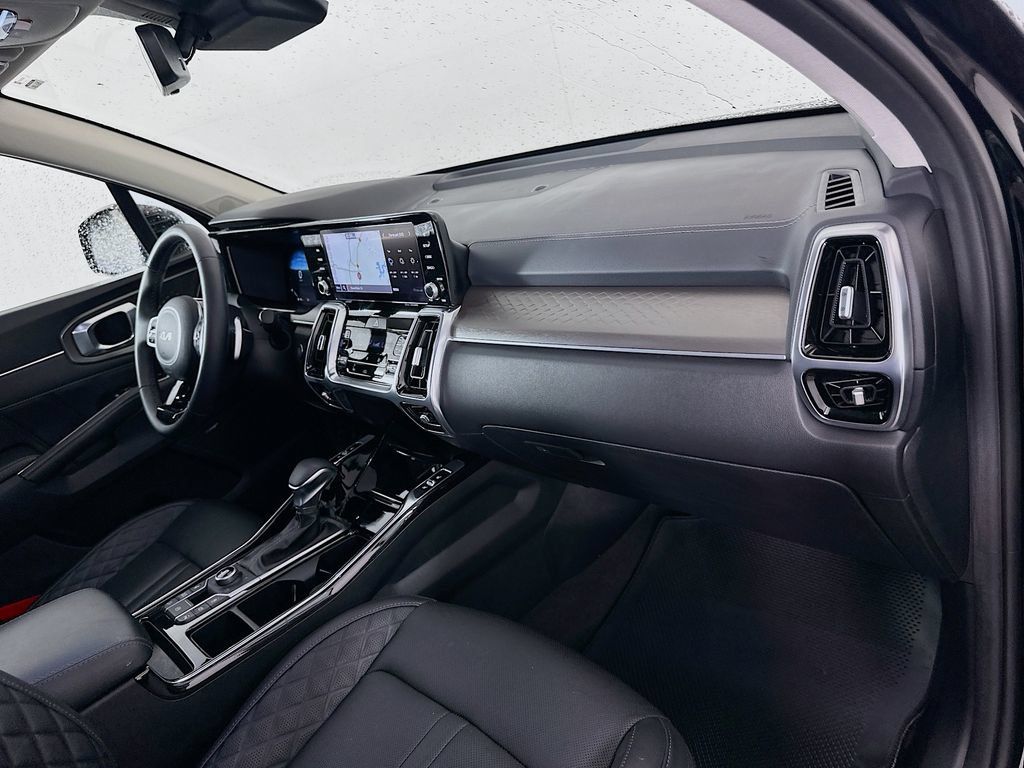 Used 2023 Kia Sorento SX AWD/4WD image 30