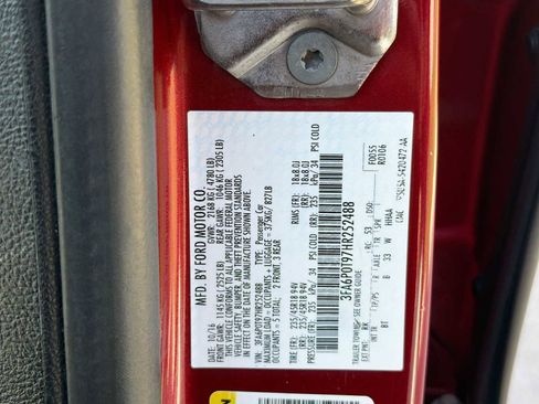 Used 2017 Ford Fusion SE w/ Fusion SE Technology Package image 30