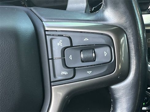 Used 2022 Chevrolet Silverado 1500 High Country w/ Technology Package image 15