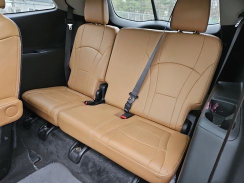 Used 2019 Buick Enclave Essence AWD/4WD image 15