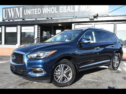 Used 2019 INFINITI QX60 Luxe w/ Essential Package