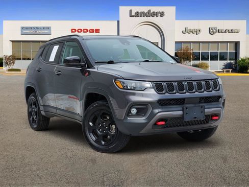 Used 2024 Jeep Compass Trailhawk AWD/4WD image 1