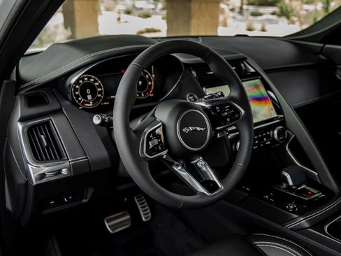 New 2024 Jaguar E-PACE R-Dynamic SE image 16