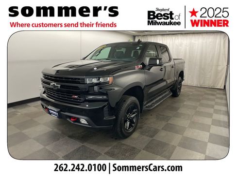 Used 2021 Chevrolet Silverado 1500 LT Trail Boss w/ Convenience Package II image 2