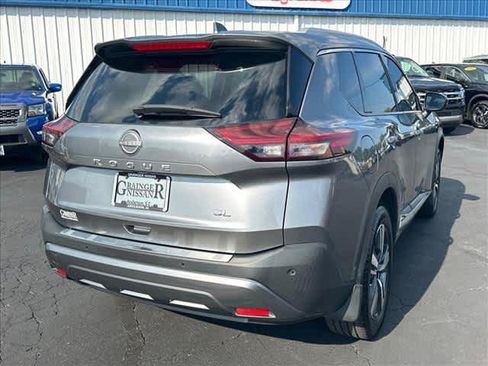 Used 2023 Nissan Rogue SL w/ SL Premium Package FWD image 3