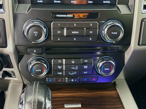 Used 2016 Ford F150 Lariat image 15