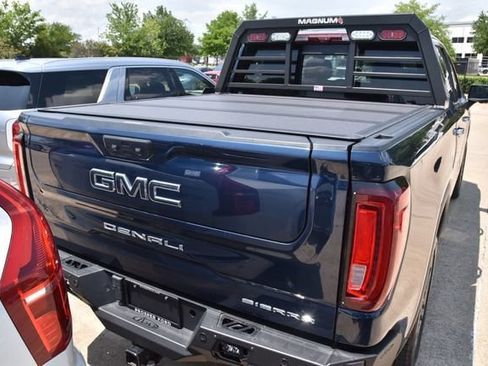Used 2023 GMC Sierra 1500 Denali Ultimate AWD/4WD image 4