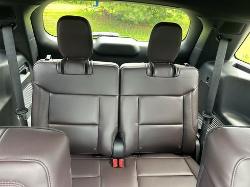 New 2026 Ford Explorer Platinum RWD image 11