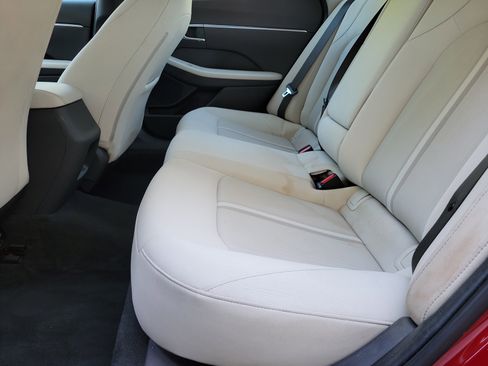 Used 2023 Hyundai Sonata SEL image 16