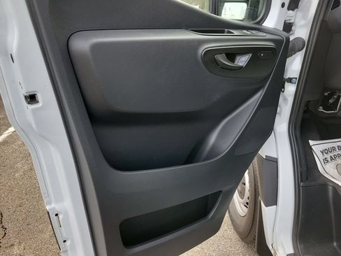 Used 2025 Mercedes-Benz Sprinter 2500 image 24