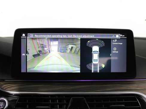 Used 2023 BMW 530e w/ M Sport Package image 22