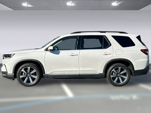 Used 2023 Honda Pilot Elite image 2