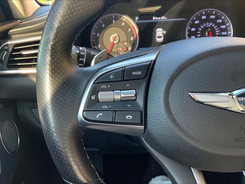 Used 2020 Genesis G70 2.0T w/ Elite Package RWD image 11