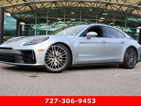 Used 2026 Porsche Panamera image 1