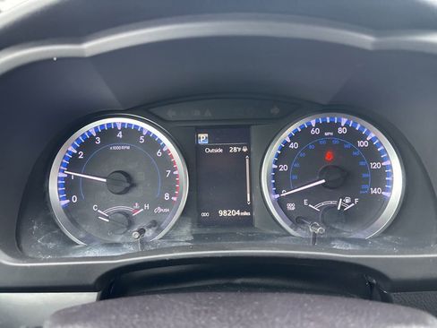 Used 2018 Toyota Highlander LE image 13
