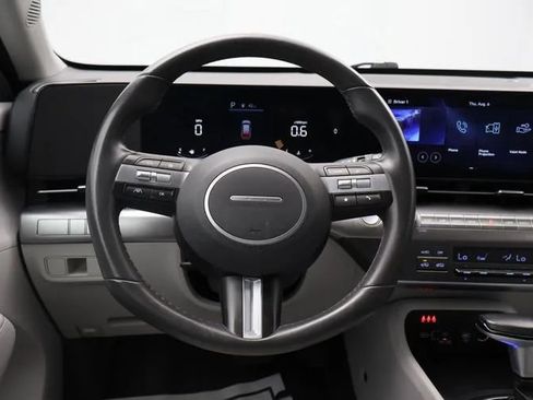 Used 2024 Hyundai Kona SEL FWD image 20